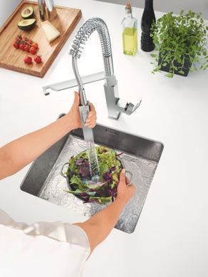 фото Змішувач для кухні з гнучким виливом Grohe Eurocube (31395DC0)
