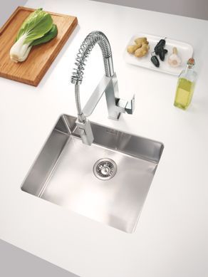 фото Змішувач для кухні з гнучким виливом Grohe Eurocube (31395DC0)