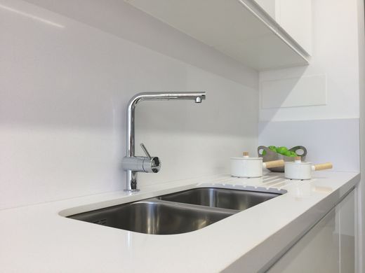 фото Змішувач для кухні з висувним виливом Grohe Minta (32168000)