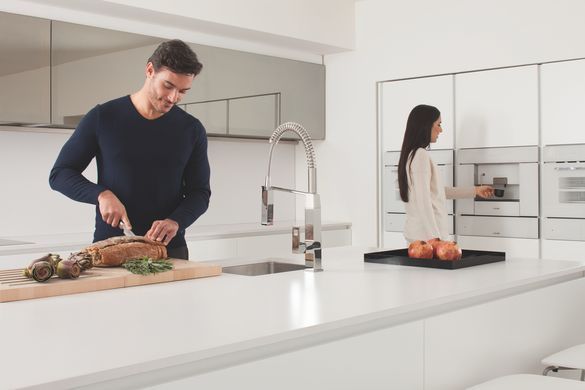 фото Змішувач для кухні з гнучким виливом Grohe Eurocube (31395000)