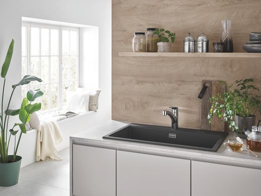 фотографія Змішувач для кухні з висувним виливом Grohe Eurosmart New (30305001)