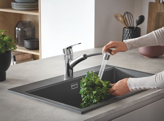 фотографія Змішувач для кухні з висувним виливом Grohe Eurosmart New (30305001)