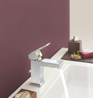 фотографія Змішувач для раковини S-розміру Grohe Eurocube (2312700E)