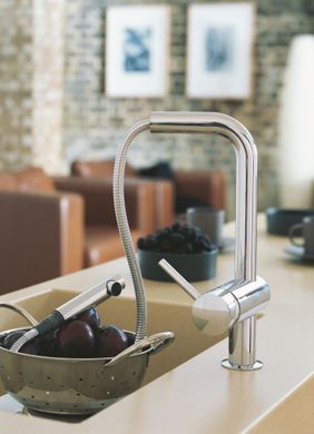 фото Змішувач для кухні з висувним виливом Grohe Minta (32168000)