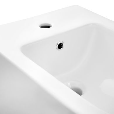 фото Биде подвесное Qtap Crow 520х360х290 White QT05555370W