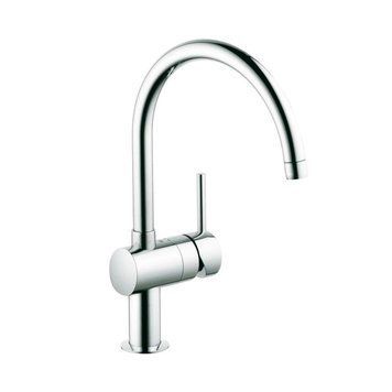 фотографія Смеситель для кухни Grohe Minta 32917000 изготовлен из высококачественной латуни, не подверженной коррозии, устойчив к ударам и появлению трещин. Глянцевое хромированное покрытие увеличивает долговечность смесителя. Смеситель имеет рычажное управление и п