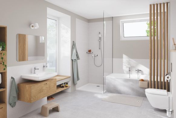 фотографія Одноважільний змішувач для ванни Grohe Cubeo (1018140000)