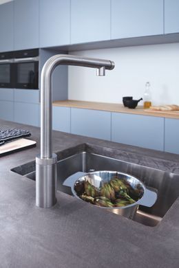 фото Змішувач для кухні з висувним виливом Grohe Minta SmartControl (31613DC0)